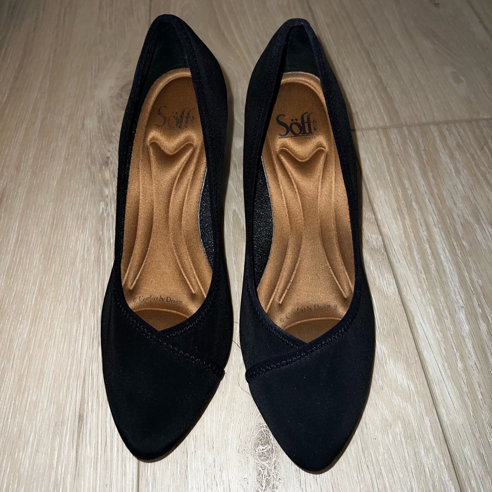 Soffit heels, fabric stretchy top. 3.5 inches